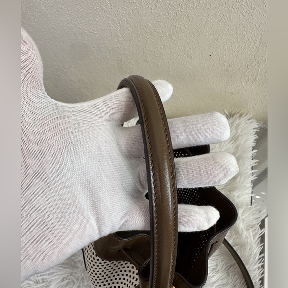 Fendi Mon Tresor Mini Bucket Bag. - Picture 16 of 16